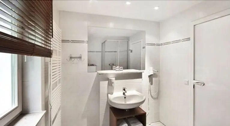 Economy Tek Büyük Yataklı Oda