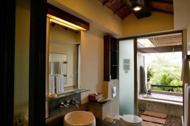 Deluxe Kır Evi (with Jacuzzi)