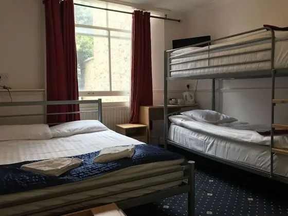 Dört Kişilik Oda