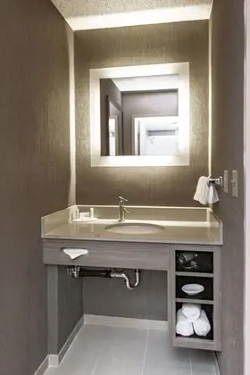 Süit, 2 Çift Kişilik Yatak (Mobility/Hearing Accessible, Tub)
