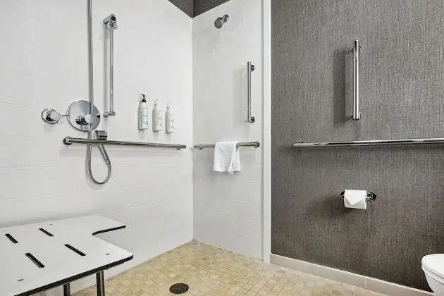Süit, 2 Çift Kişilik Yatak (Mobility/Hearing Accessible, Tub)