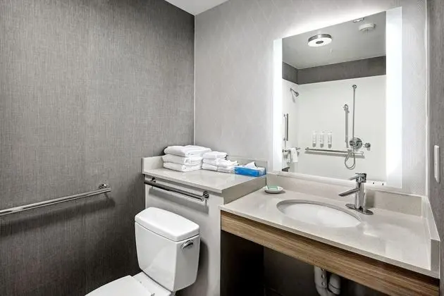 Süit, 2 Çift Kişilik Yatak (Mobility/Hearing Accessible, Tub)