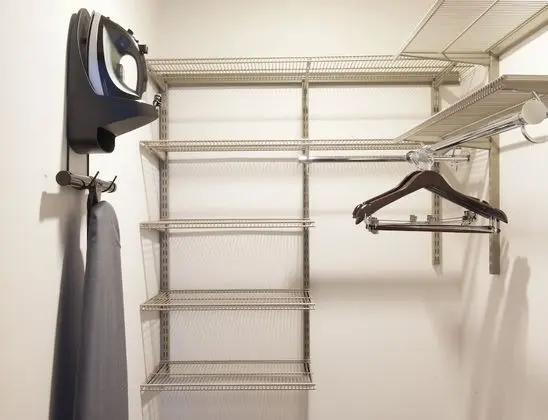 Süit, Birden Çok Yatak (Mobility Accessible, Roll-In Shower)