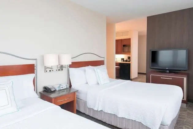 Süit, Köşe (2 Double Beds)