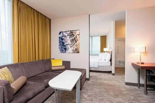 Süit, Köşe (2 Double Beds)