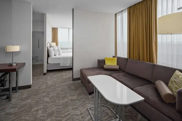 Süit, Köşe (2 Double Beds)