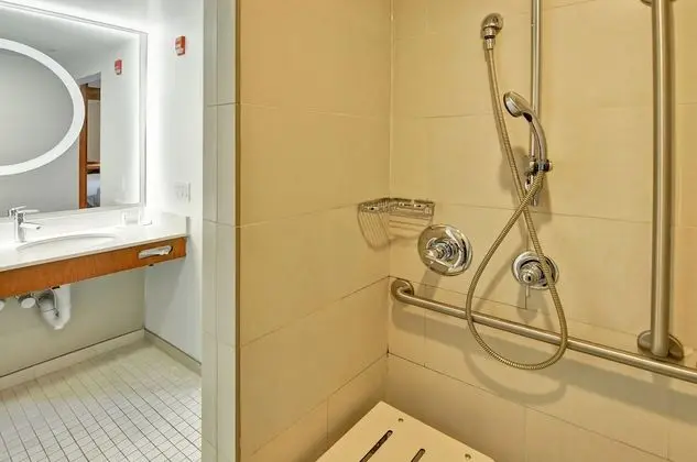 Stüdyo, Birden Çok Yatak (Mobility/Hearing Accessible, Tub)
