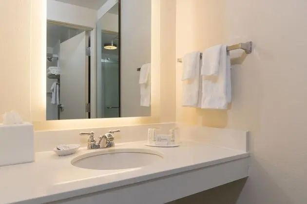 Süit, 2 Çift Kişilik Yatak (Mobility Accessible, Tub)