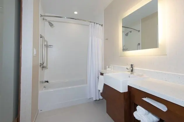 Süit, Birden Çok Yatak (Mobility Accessible, Tub)