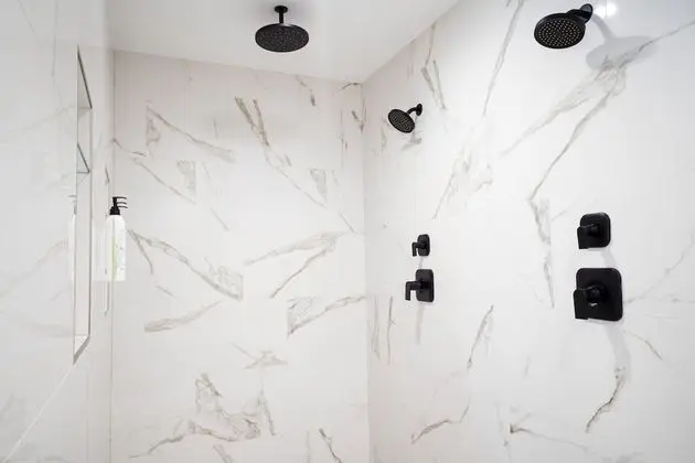 Çatı Katı Süiti (Penthouse), 1 En Büyük (King) Boy Yatak, Sigara İçilmez, Manzaralı