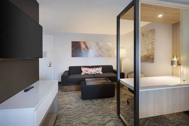 Süit, 1 En Büyük (King) Boy Yatak, Sigara İçilmez