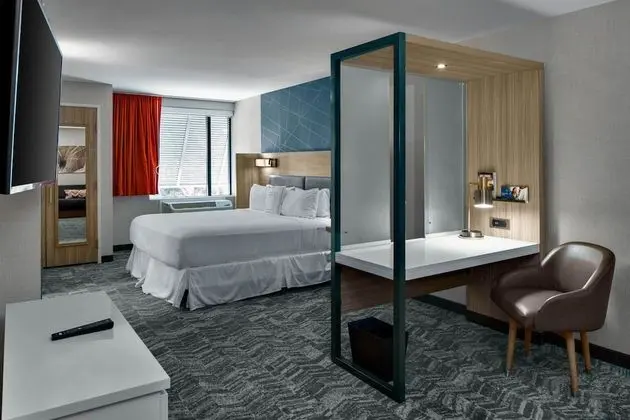 Süit, 1 En Büyük (King) Boy Yatak, Sigara İçilmez