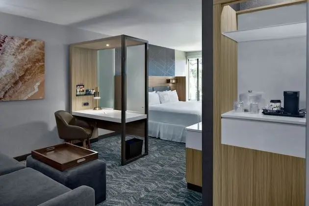 Süit, 1 En Büyük (King) Boy Yatak, Sigara İçilmez