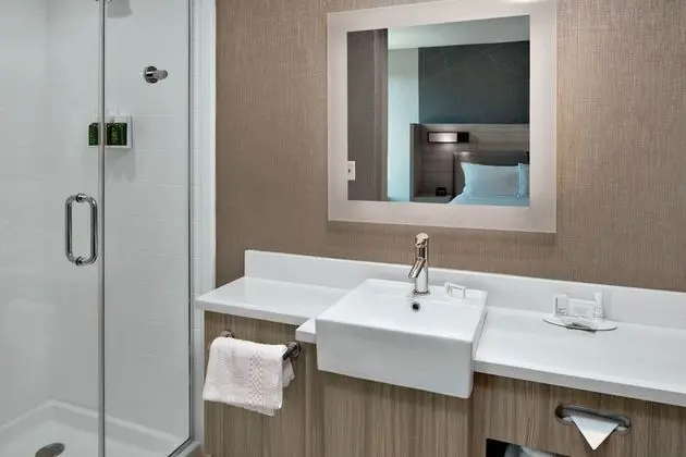 Süit, 2 Büyük (Queen) Boy Yatak, Sigara İçilmez