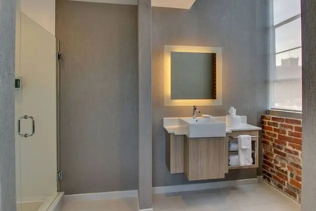 Oda, 2 Büyük (Queen) Boy Yatak, Sigara İçilmez