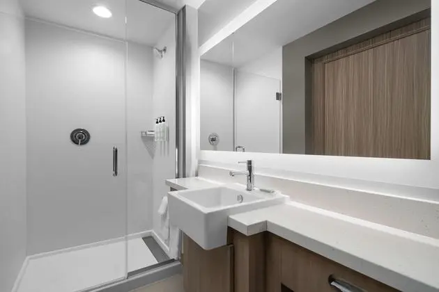 Süit, 1 En Büyük (King) Boy Yatak ve Çekyat, Balkon, Okyanusa Sıfır