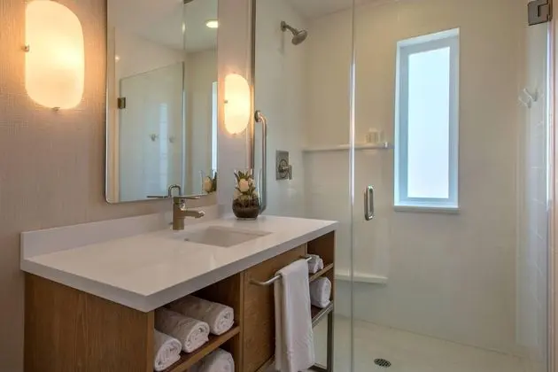 Premium Oda, 1 En Büyük (King) Boy Yatak, Sigara İçilmez, Balkon