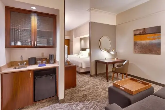 Stüdyo, 1 En Büyük (King) Boy Yatak (Mobility/Hearing Accessible, Tub)