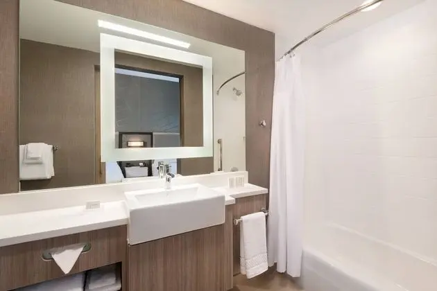 Süit, 2 Büyük (Queen) Boy Yatak, Sigara İçilmez