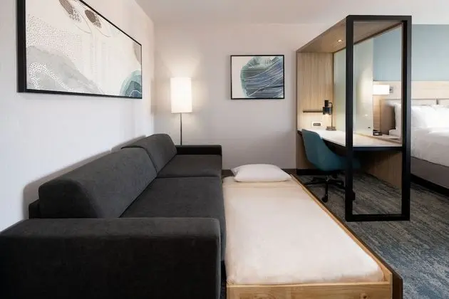 Süit, 2 Büyük (Queen) Boy Yatak, Sigara İçilmez (2 Queen and 1 Trundle bed)