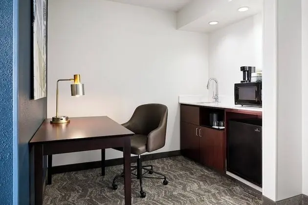 Süit, 2 Çift Kişilik Yatak (Mobility/Hearing Accessible, Tub)