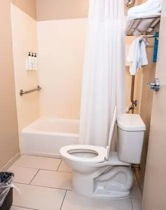 Süit, Birden Çok Yatak (Mobility/Hearing Accessible, Tub)
