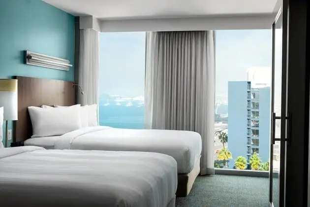 Stüdyo Süit, Birden Çok Yatak, Koy Manzaralı (Mobility Accessible, Roll-In Shower)