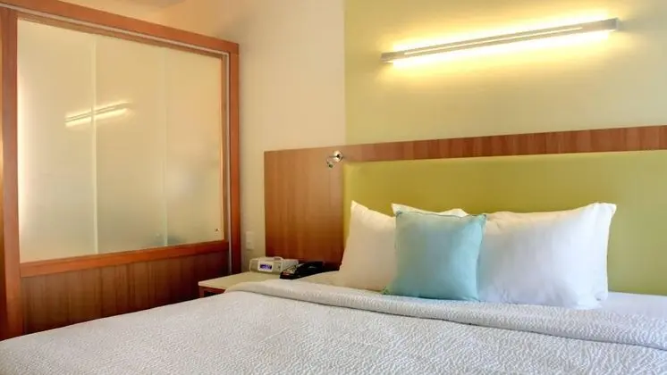 Süit, 1 En Büyük (King) Boy Yatak ve Çekyat (Mobility/Hearing Accessible, Tub)