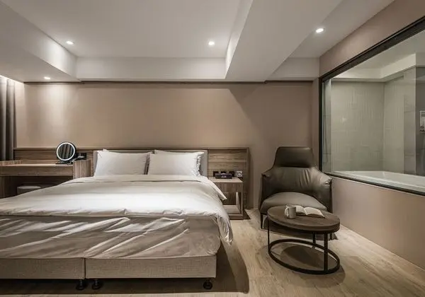 Deluxe Tek Büyük Yataklı Oda