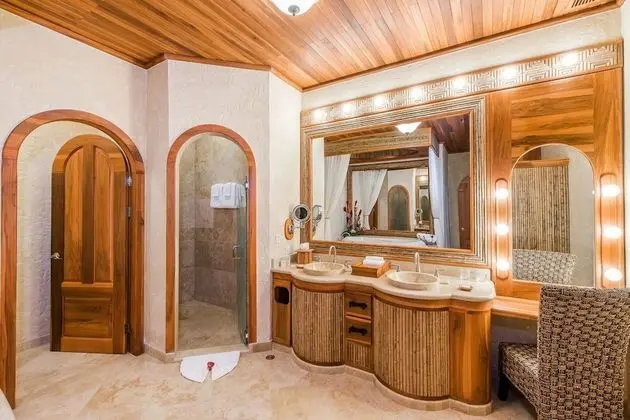 Three Bedroom Premier Suite