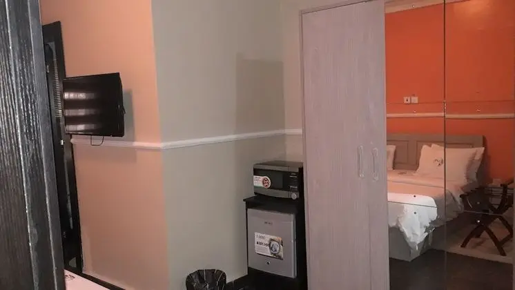 Studio Room