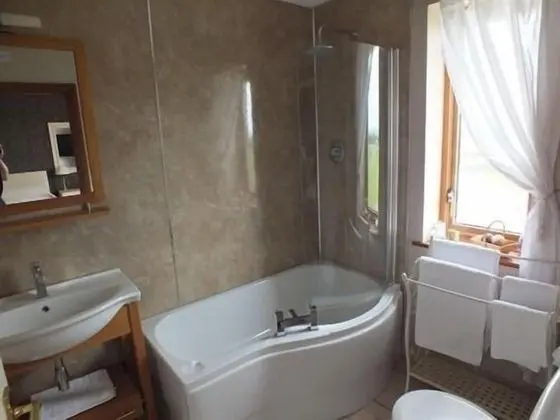 Luxury Tek Büyük Yataklı Oda, 1 En Büyük (King) Boy Yatak, Balkon, Deniz Manzaralı