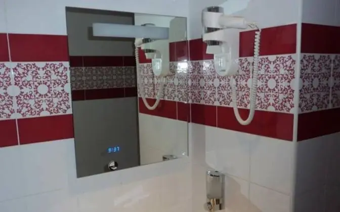Superior Tek Büyük veya İki Ayrı Yataklı Oda