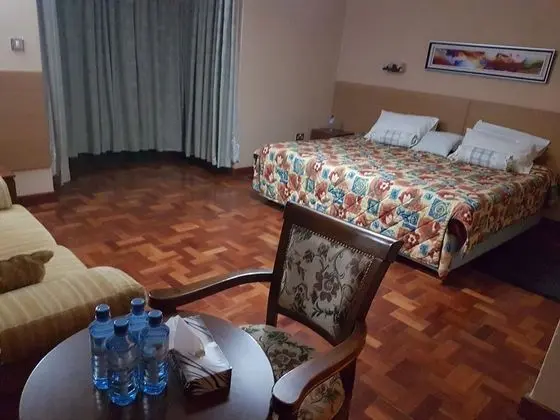 Deluxe Tek Büyük veya İki Ayrı Yataklı Oda, 1 En Büyük (King) Boy Yatak, Bahçe Manzaralı