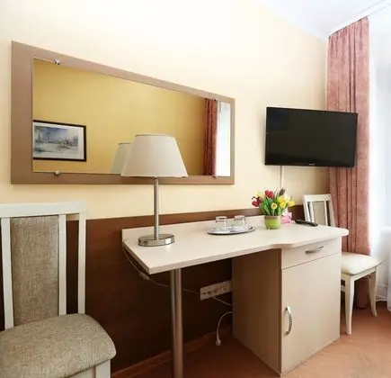 Tek Büyük Yataklı Oda, 1 En Büyük (King) Boy Yatak