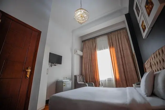 Tek Büyük Yataklı Oda, Şehir Manzaralı