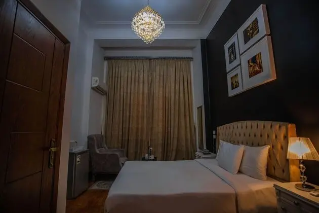 Tek Büyük Yataklı Oda, Şehir Manzaralı