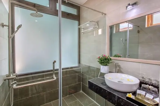 Deluxe Üç Kişilik Oda, Şehir Manzaralı