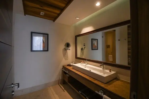 Square Suite