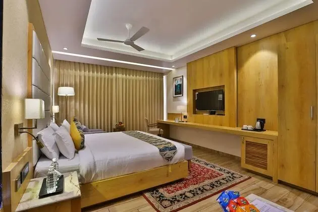 Deluxe Tek Büyük Yataklı Oda