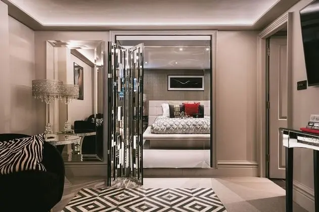 Hemsley Suite