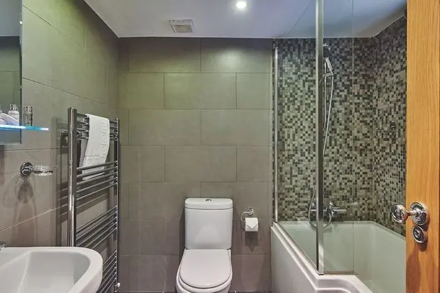 Luxury Kır Evi, Banyolu/Duşlu (Squirrel Barn)