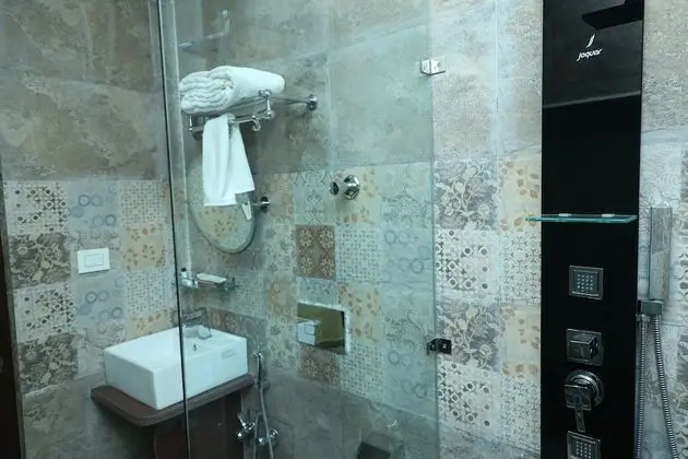 Superior Tek Büyük Yataklı Oda