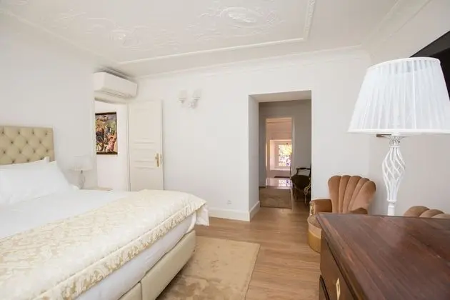 Deluxe Tek Büyük veya İki Ayrı Yataklı Oda