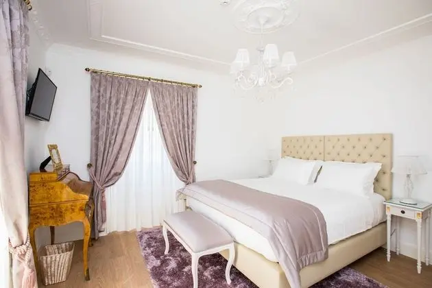 Deluxe Tek Büyük veya İki Ayrı Yataklı Oda