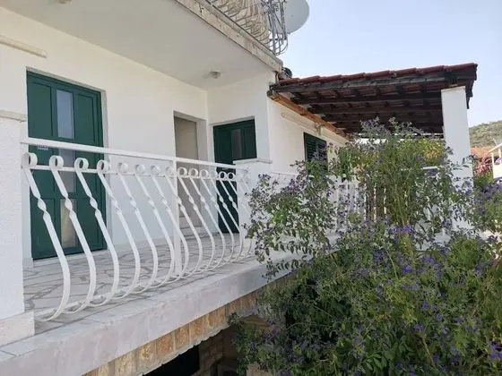 Apart Daire (Srđan - 10 m from the beach - A2(2+1)