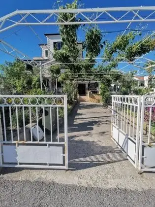 Apart Daire (Srđan - 10 m from the beach - A2(2+1)