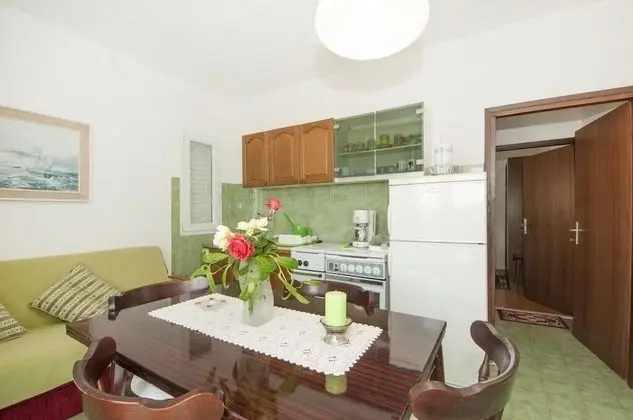 Apart Daire (Sreca - 150m from the beach - A1 - Ze)