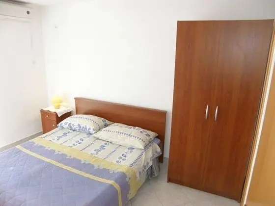 Apart Daire (Srećko - close to center with terrac)