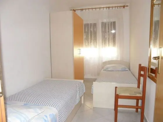 Apart Daire (Srećko - close to center with terrac)